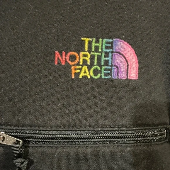 The North Face Black Half-Zip fleece sweatshirt Jacket - Picture 3 of 4